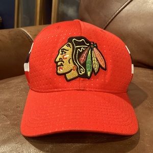red blackhawks hat